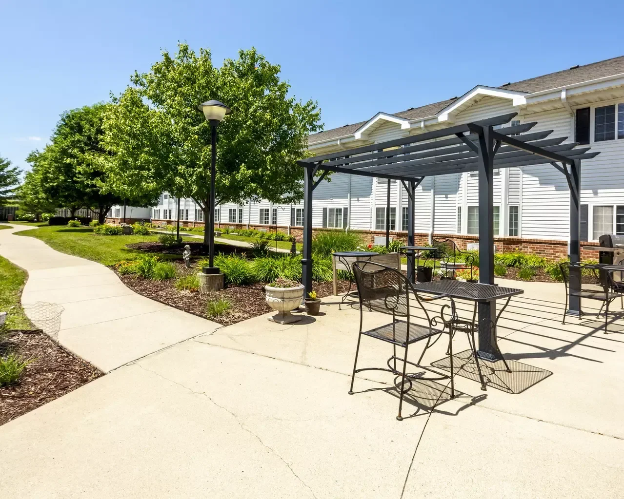 INDEPENDENCE VILLAGE OF AMES