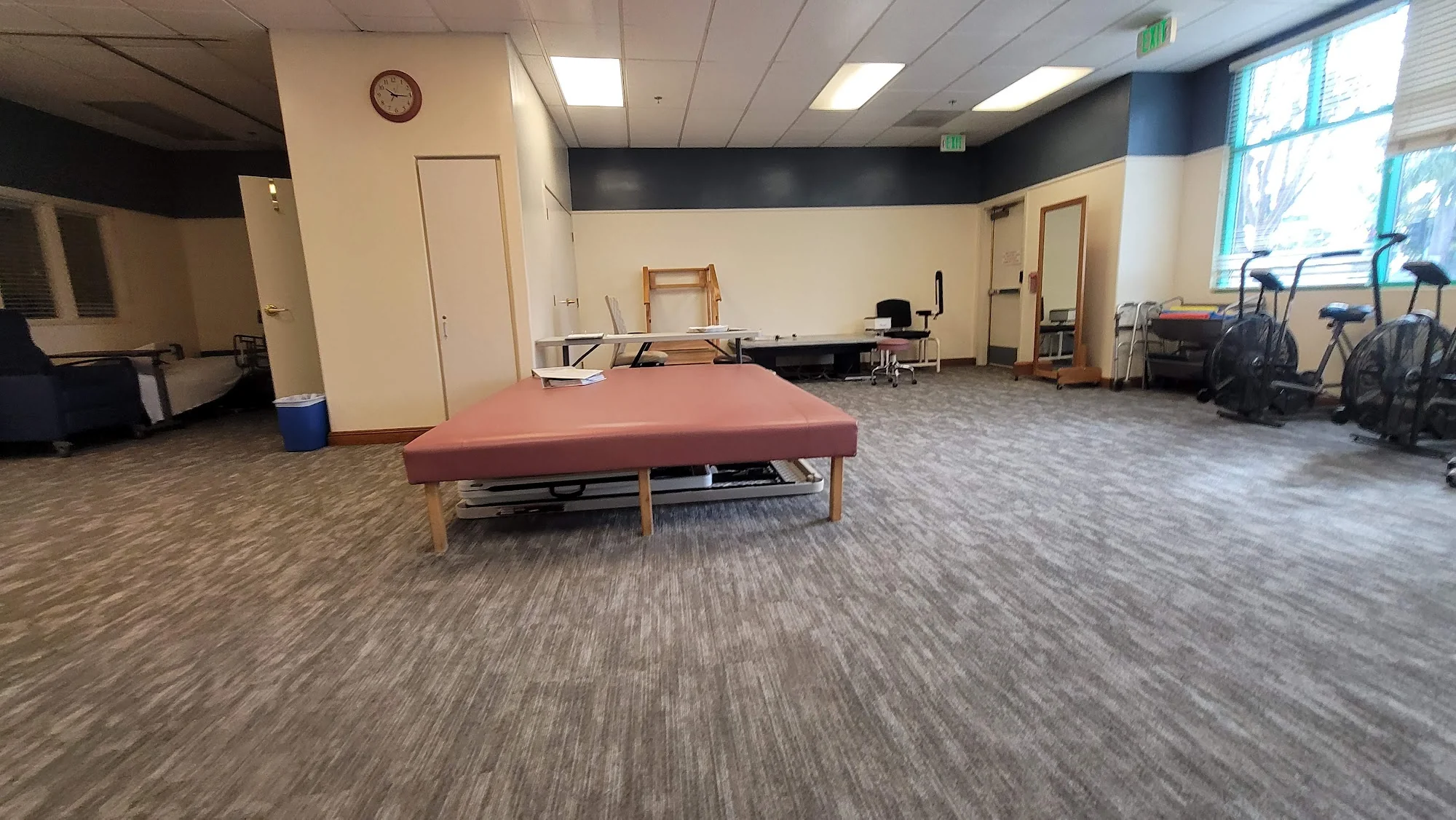 ALZHEIMER'S FAMILY CENTER