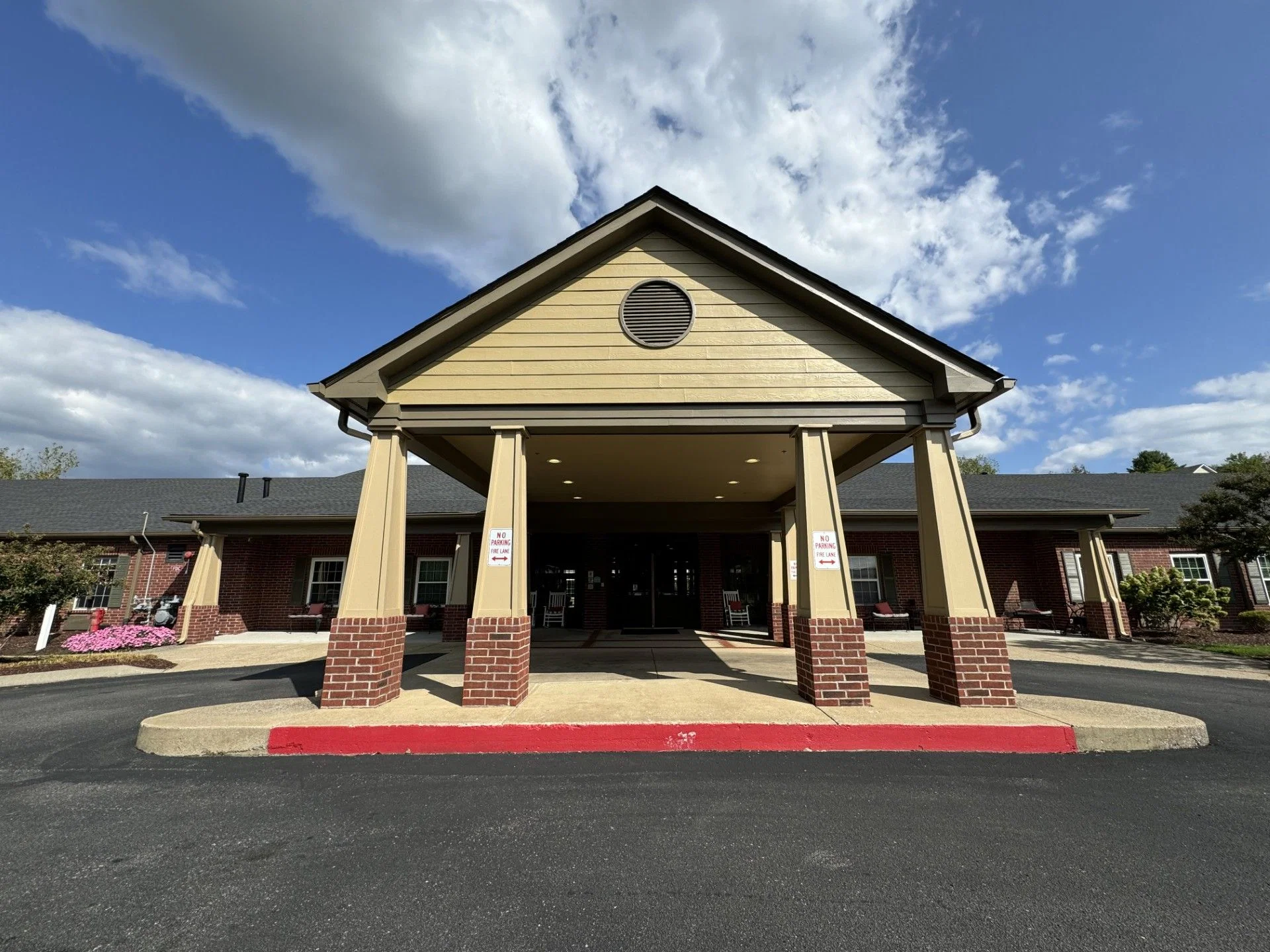 American House Brentwood - Assisted Living photo