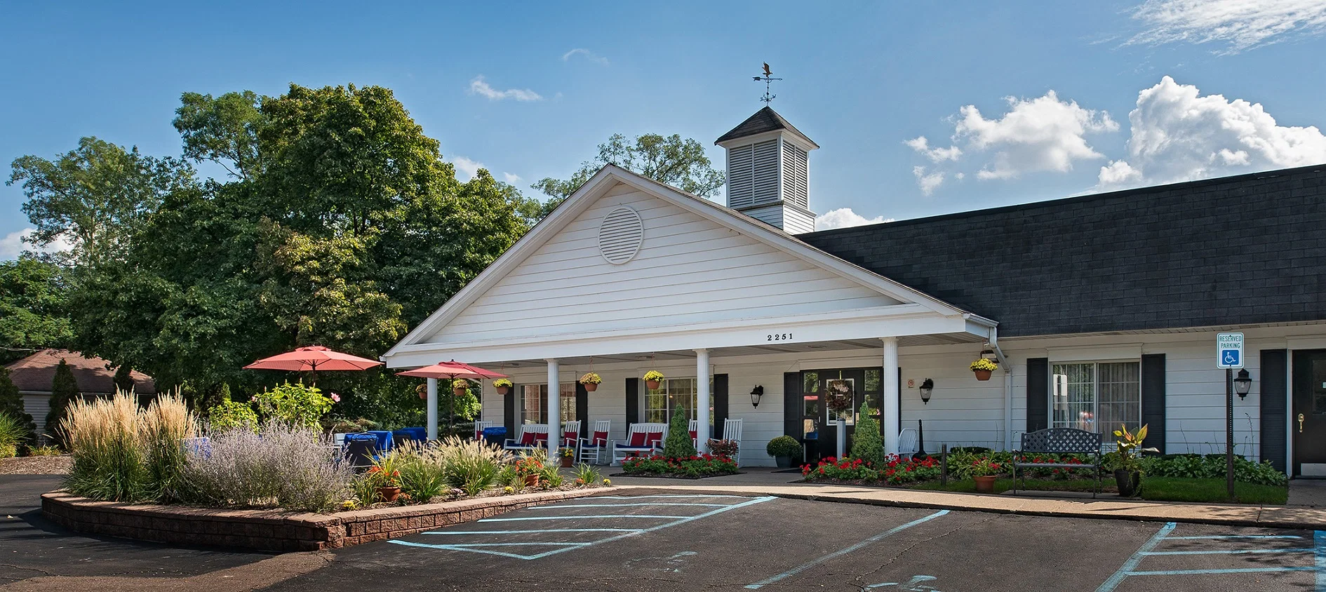 AMERICAN HOUSE ELMWOOD
