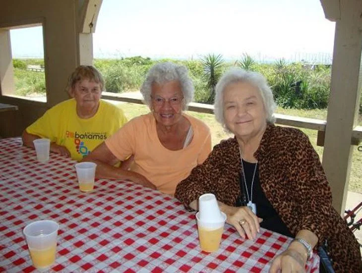 ANDERSON OAKS ASSISTED LIVING