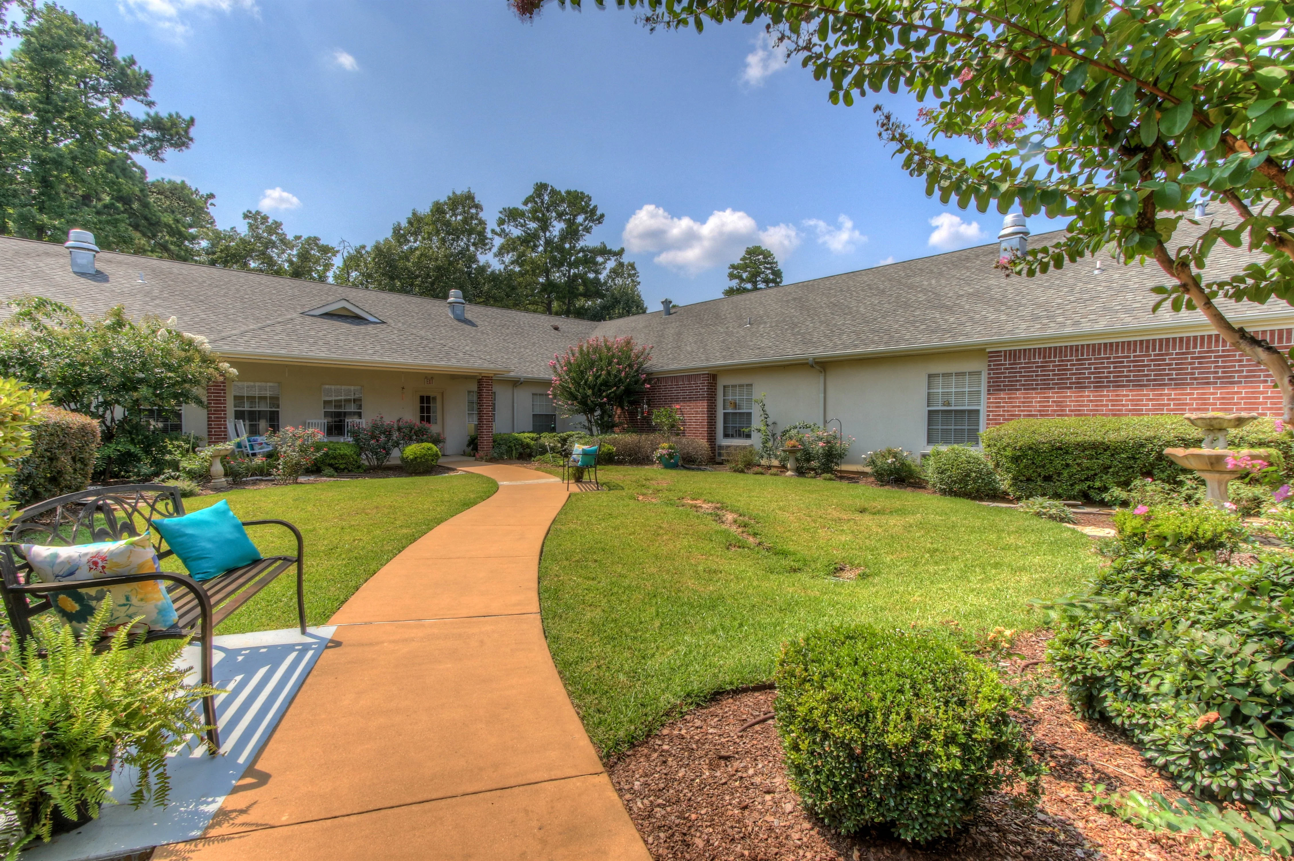 ARABELLA OF KILGORE SENIOR LIVING
