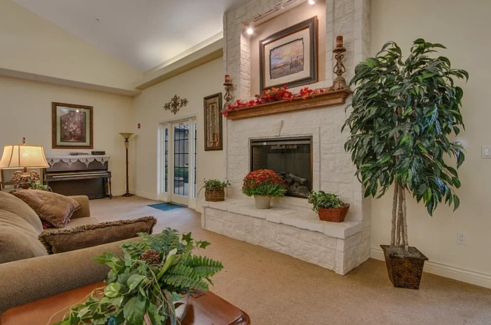 ARBOR HOUSE LLANO