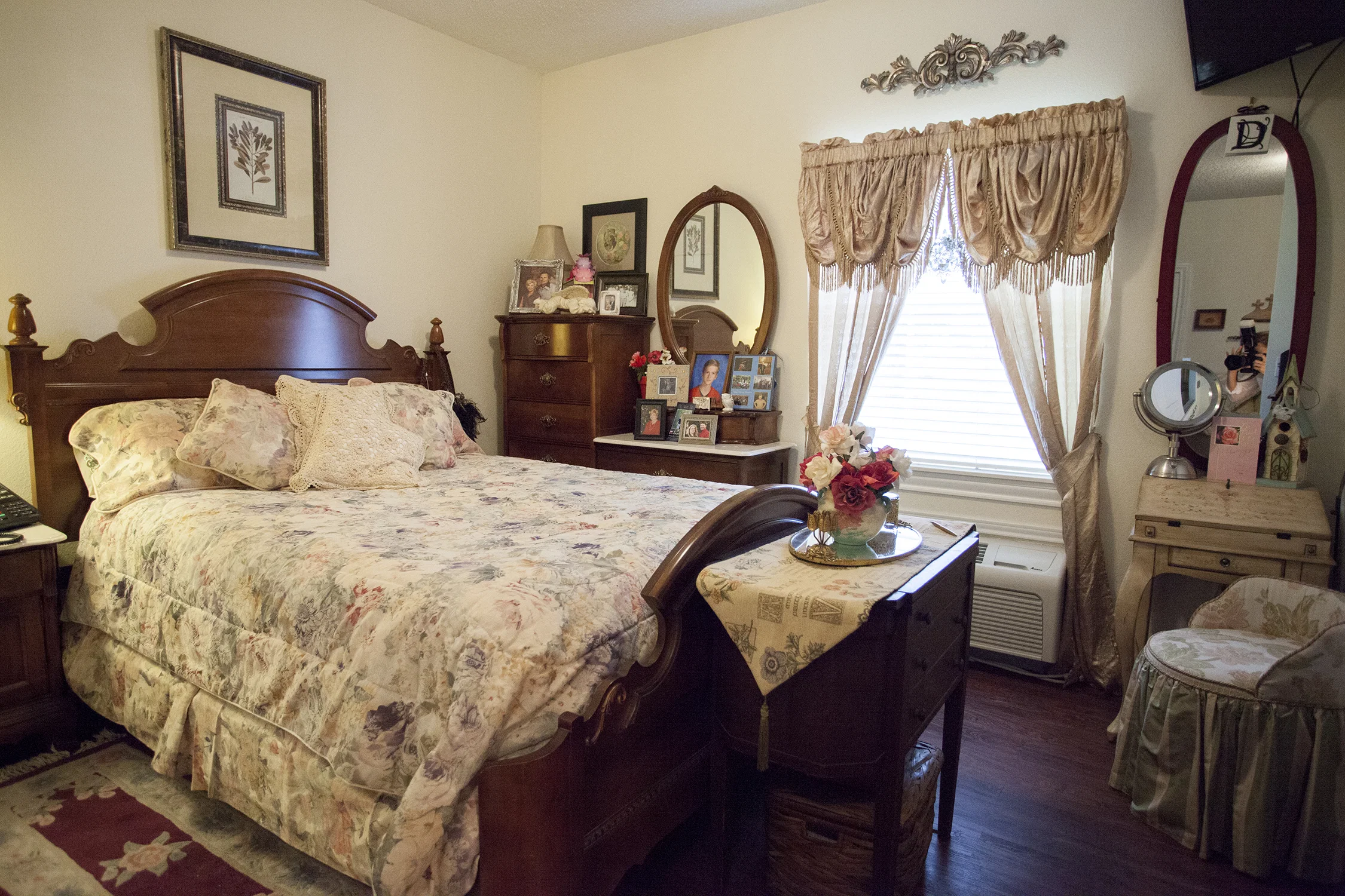 ARGENT COURT BASTROP
