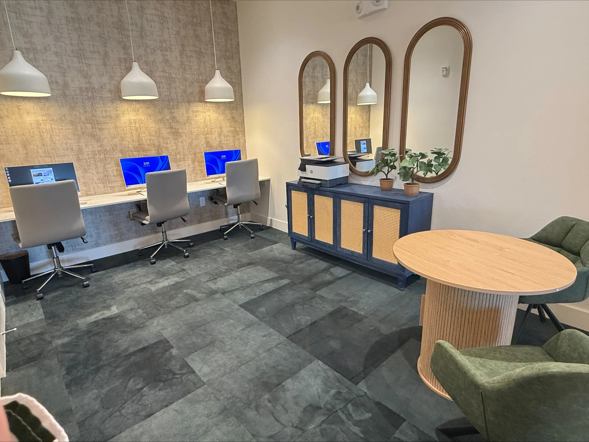 Avanti Legacy Rosewood Apartments