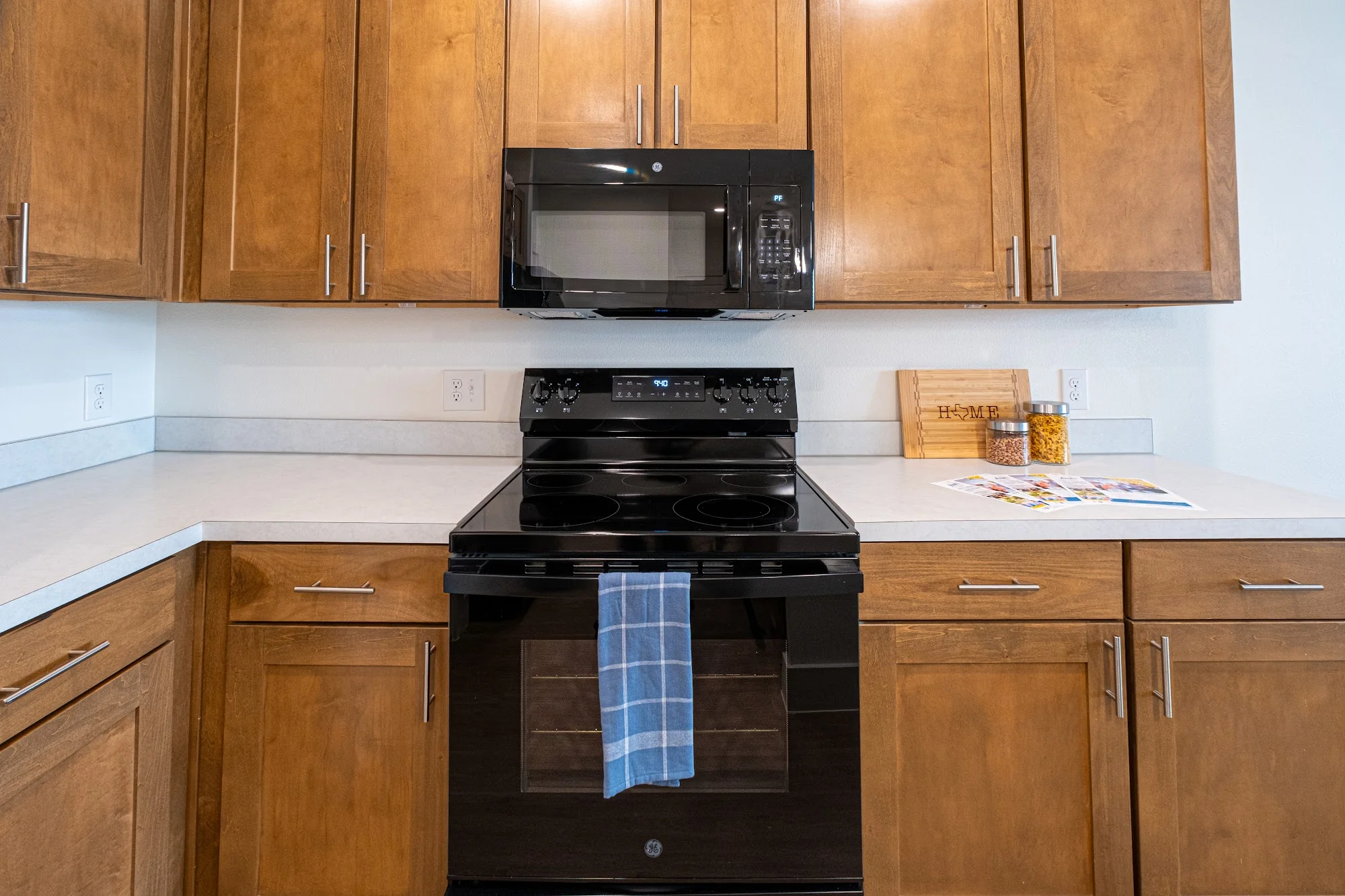 Avanti Legacy Rosewood Apartments