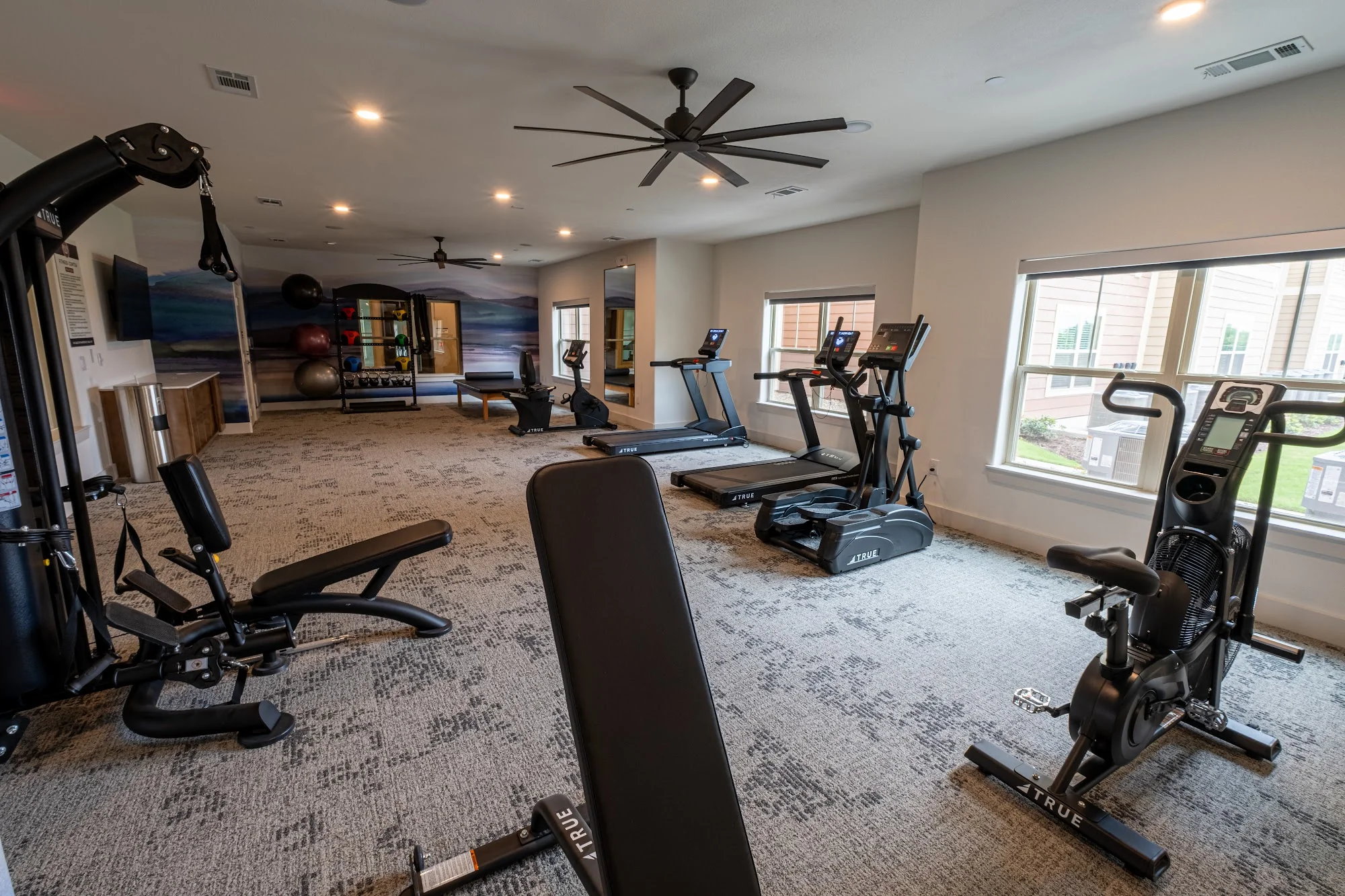 Avanti Legacy Rosewood Apartments