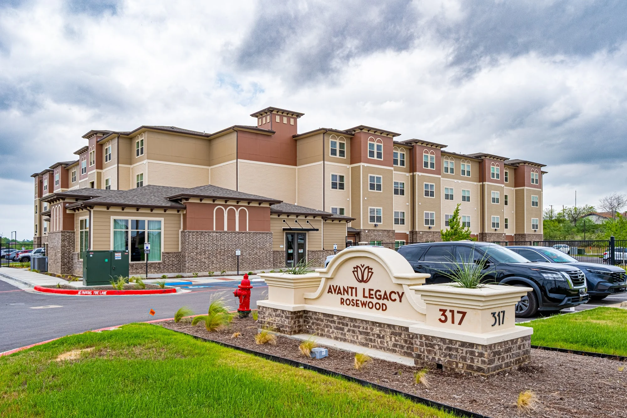 Avanti Legacy Rosewood Apartments