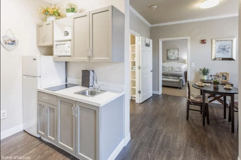 BRENTWOOD GROVE SENIOR LIVING