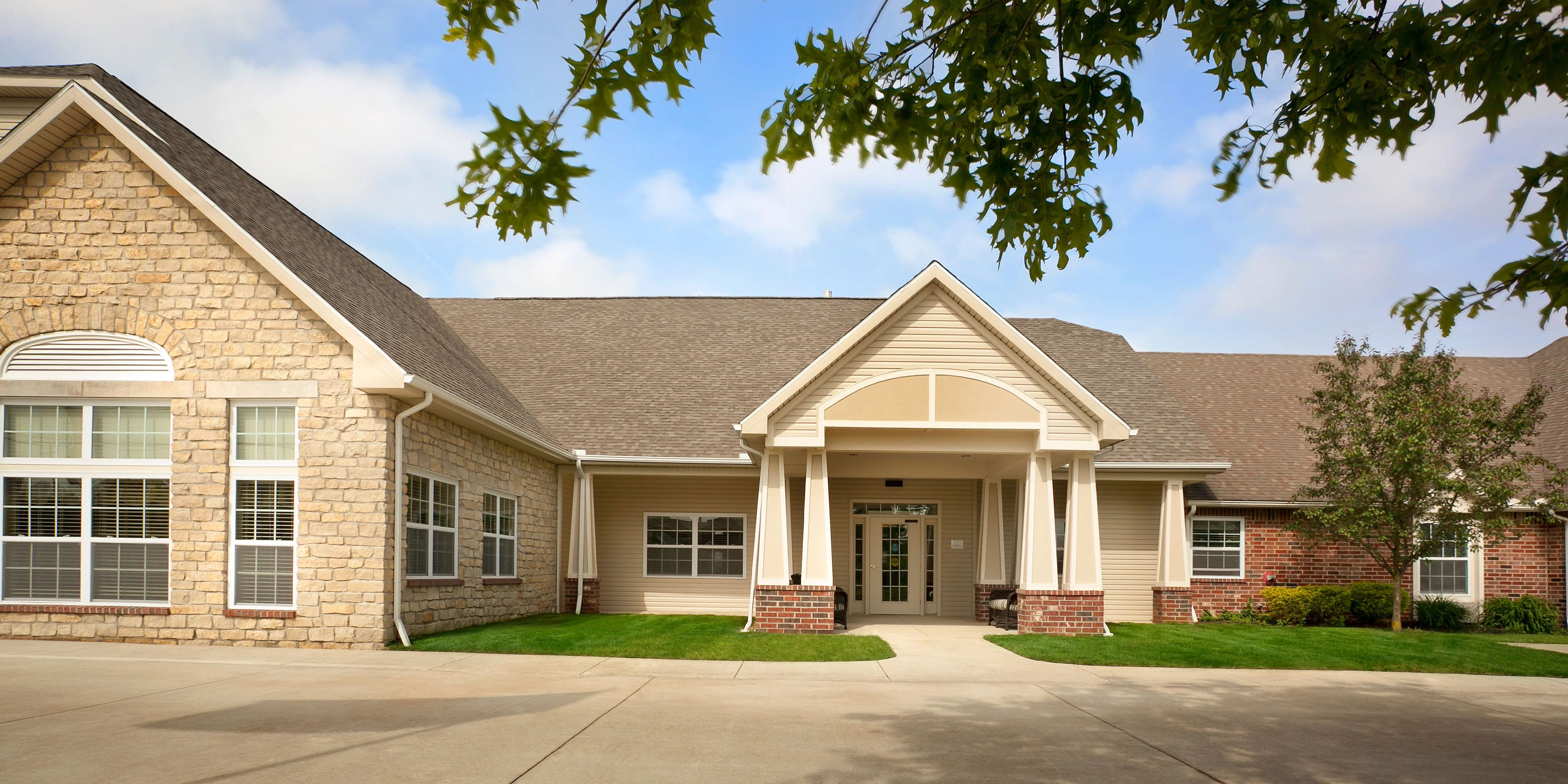 BROOKDALE BOWLING GREEN