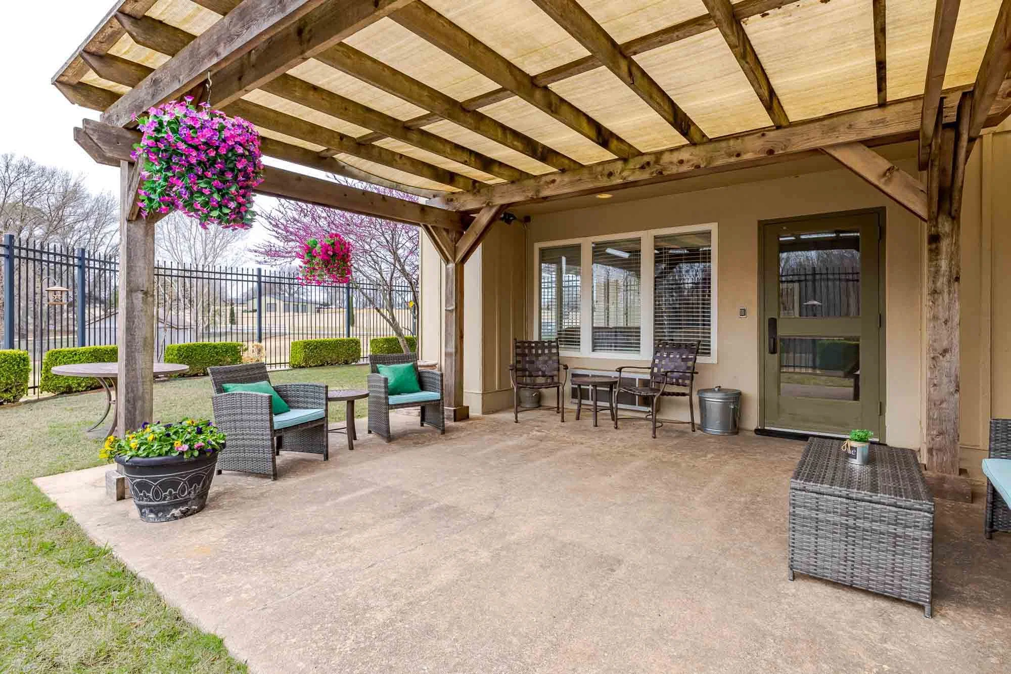 CEDAR RIDGE SENIOR LIVING
