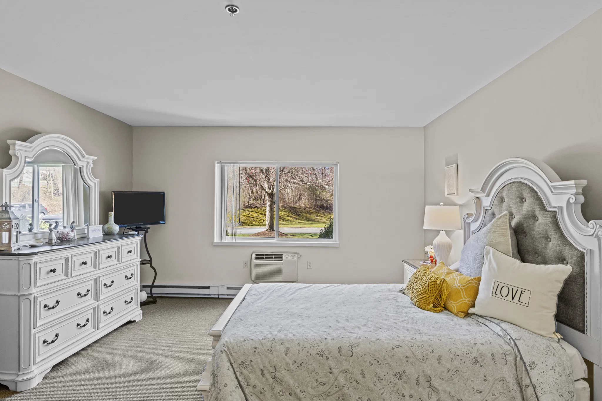 CHAPEL HILL SENIOR LIVING