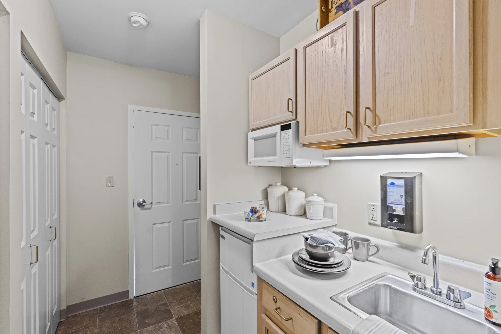 CHAPEL HILL SENIOR LIVING