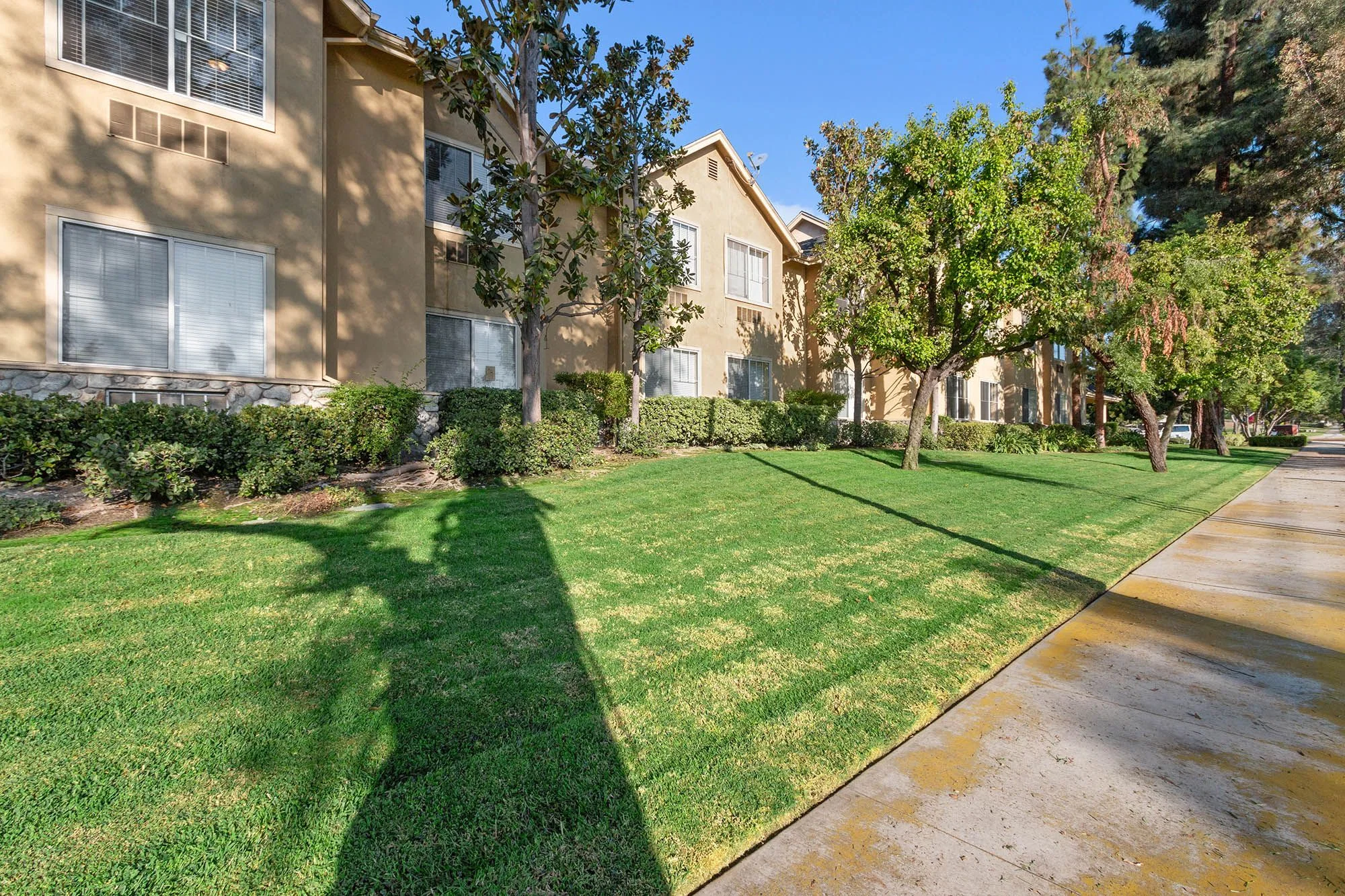 CLAREMONT PLACE SENIOR LIVING