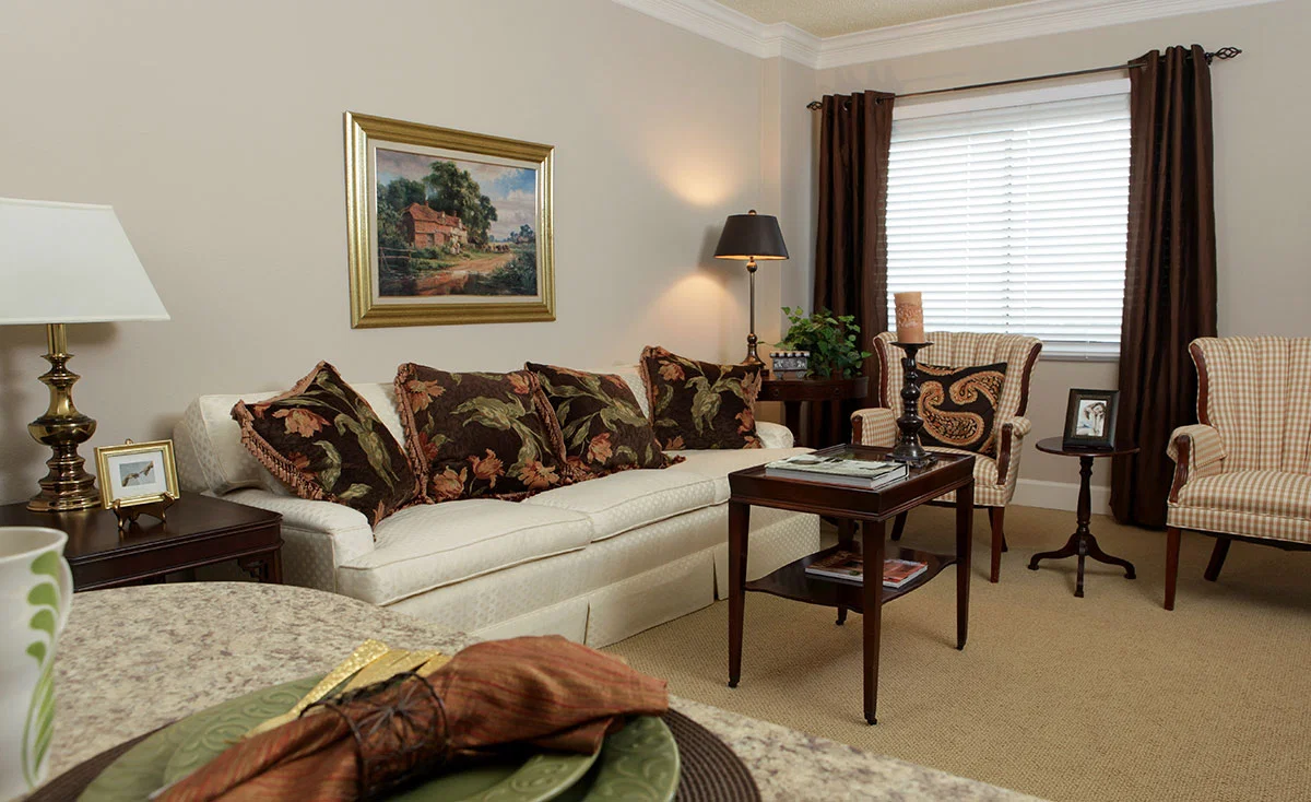 CLAREWOOD HOUSE SENIOR COMMUNITY