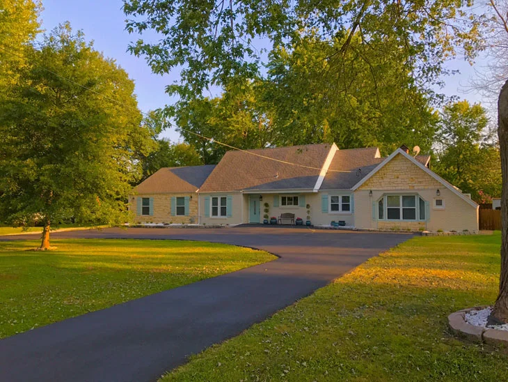 CLOSE TO PARADISE SENIOR CARE