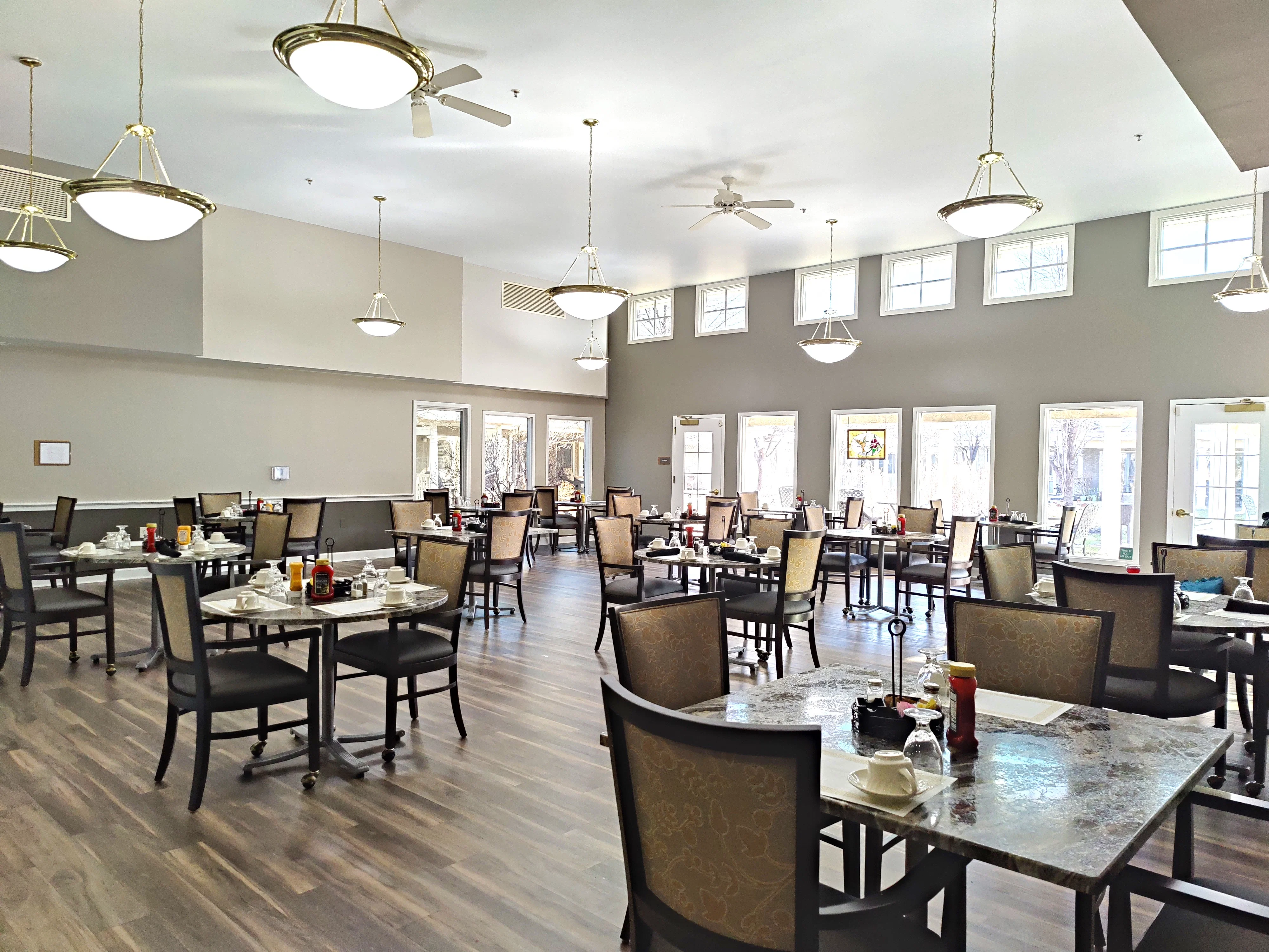 COLONIAL OAKS AT LEAWOOD