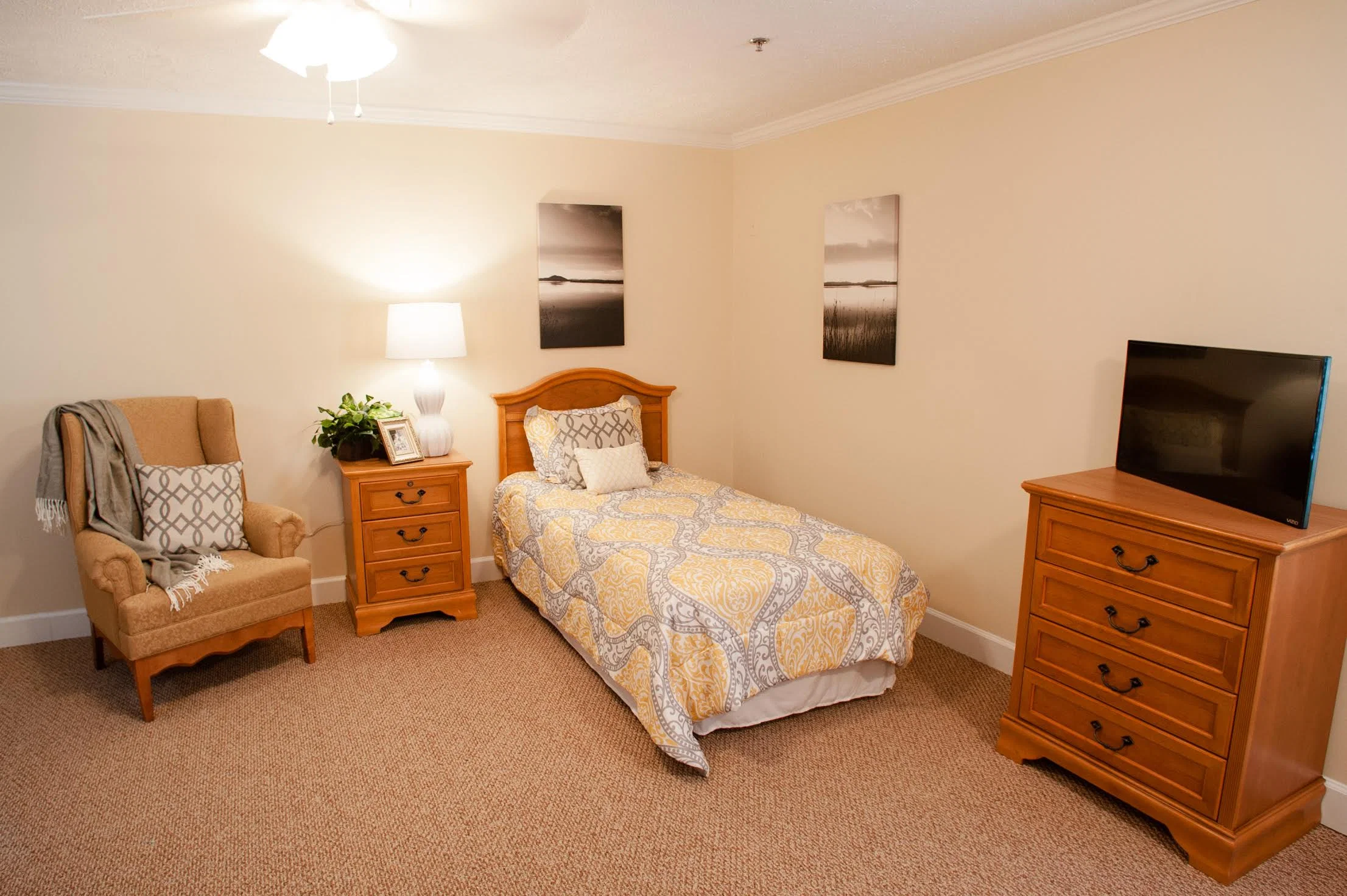 COMMONWEALTH SENIOR LIVING AT HILLSVILLE