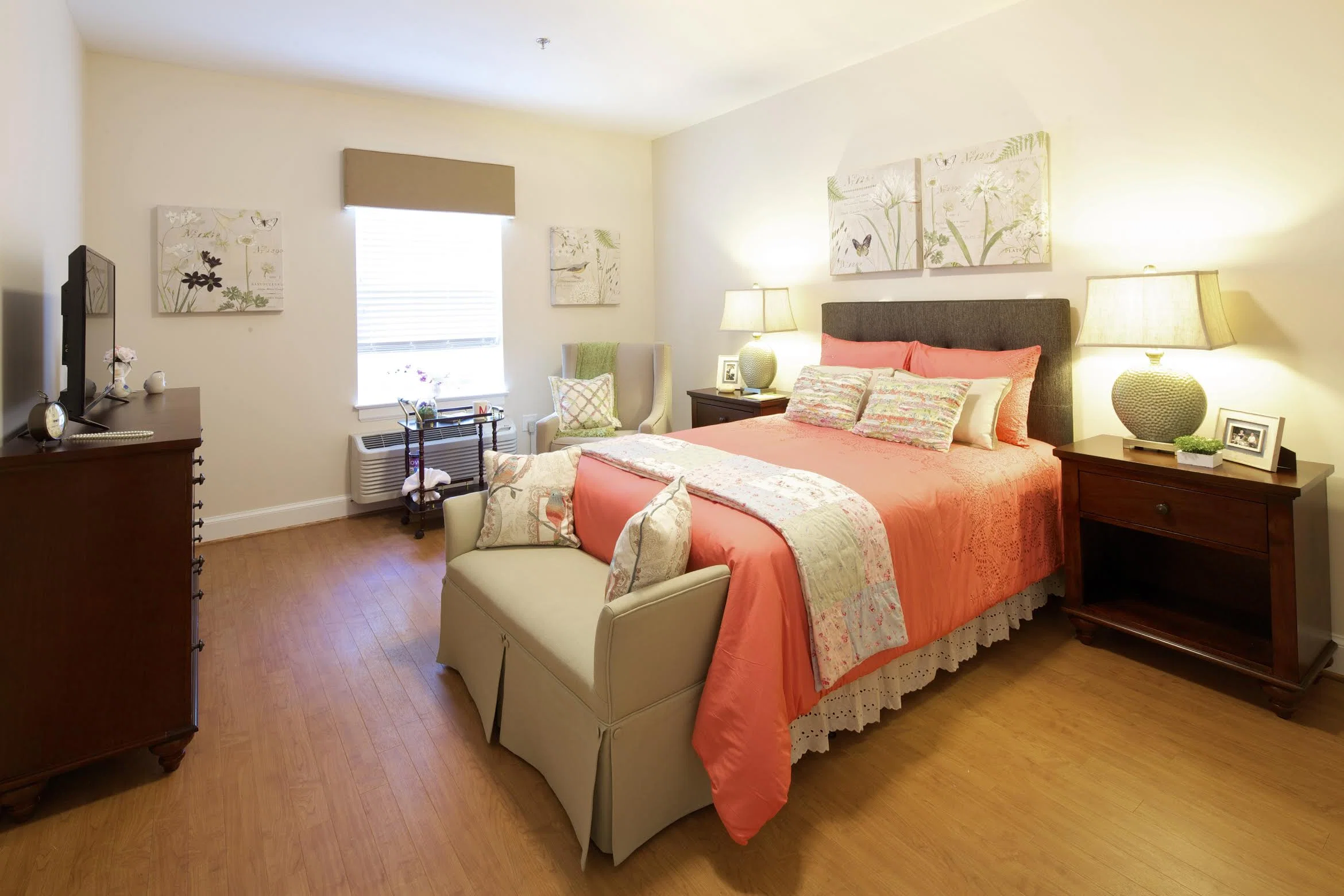 COMMONWEALTH SENIOR LIVING AT KING'S GRANT HOUSE