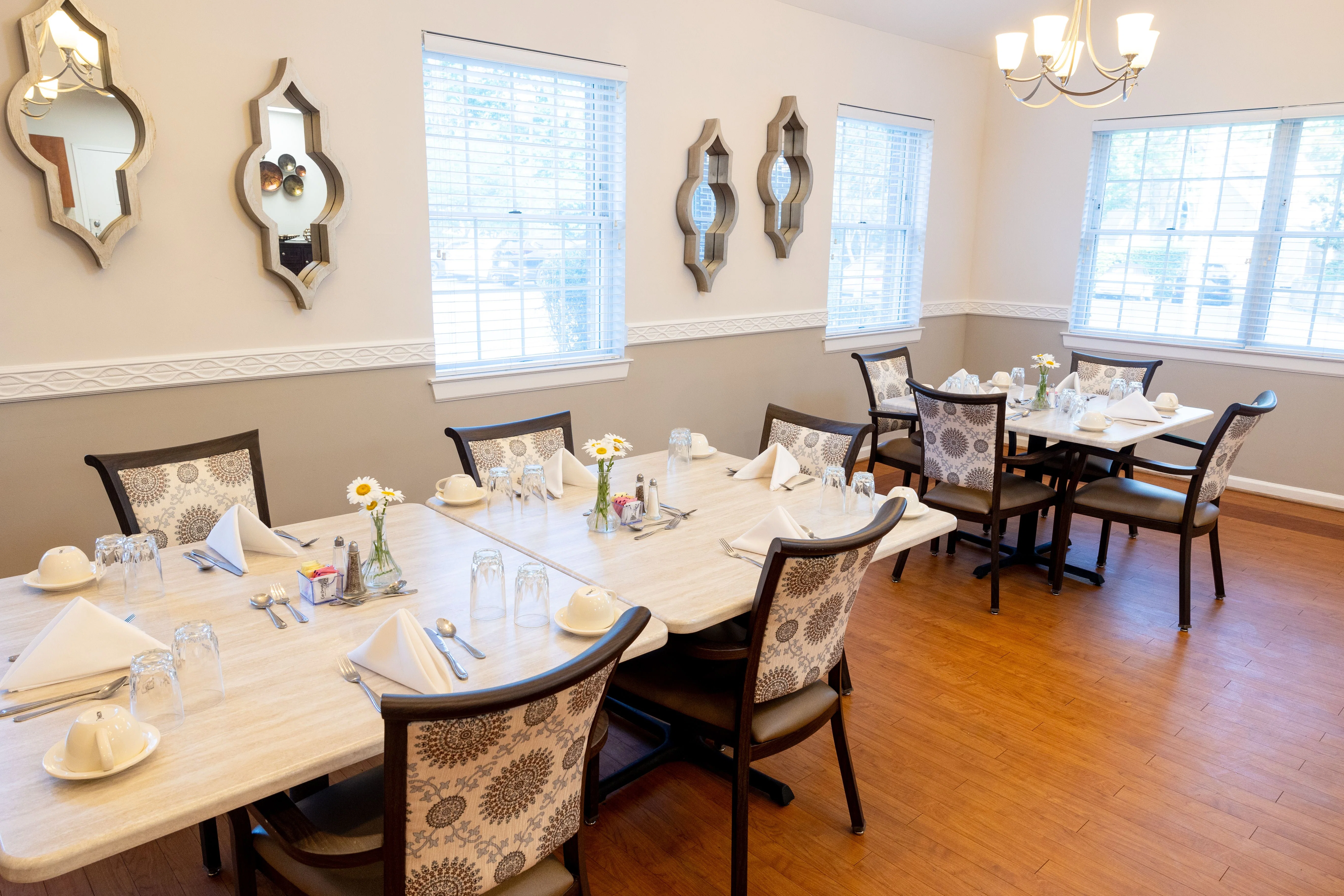 COMMONWEALTH SENIOR LIVING AT KING'S GRANT HOUSE