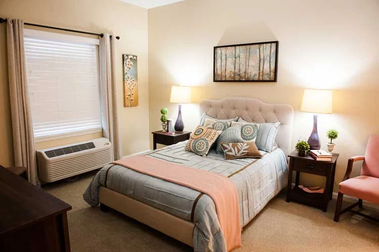 COMMONWEALTH SENIOR LIVING AT STRATFORD HOUSE