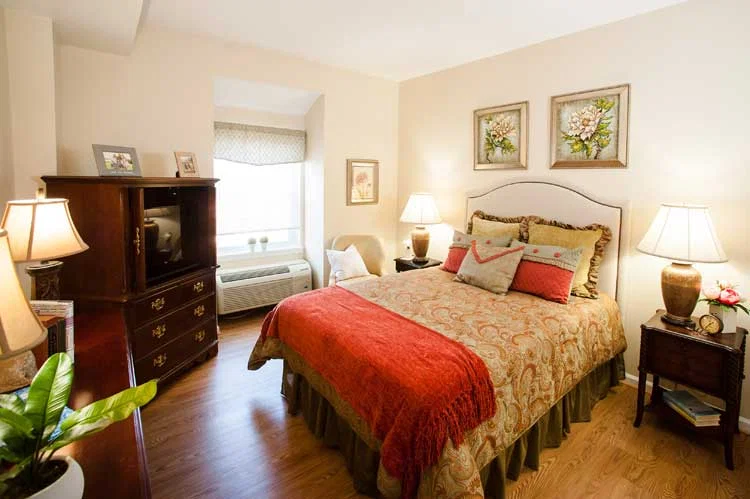 COMMONWEALTH SENIOR LIVING AT STRATFORD HOUSE