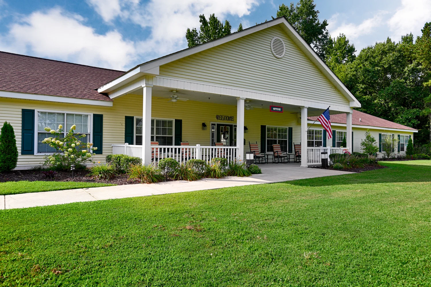 COUNTRY COTTAGE - DECATUR