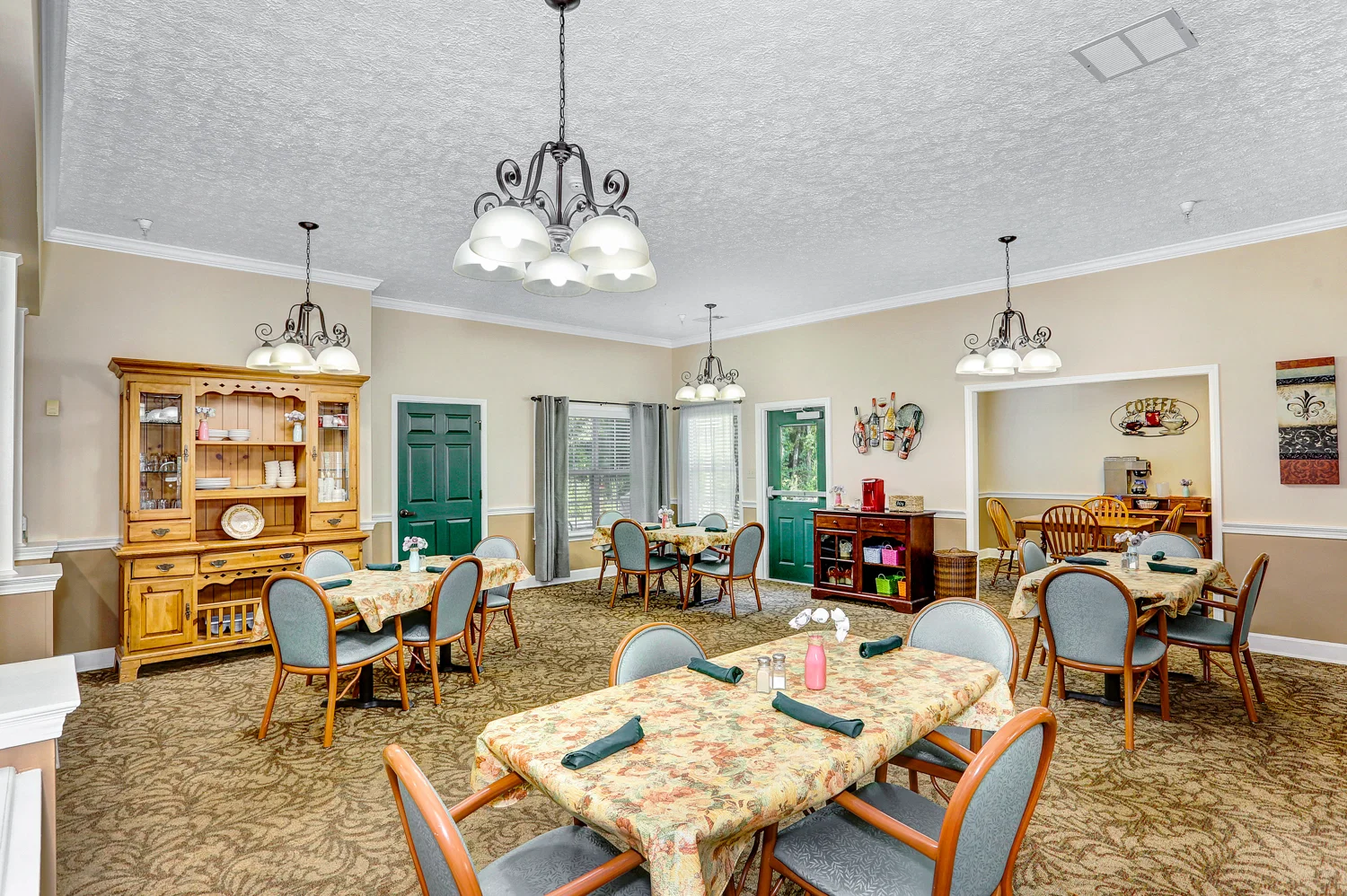 COUNTRY COTTAGE - DECATUR