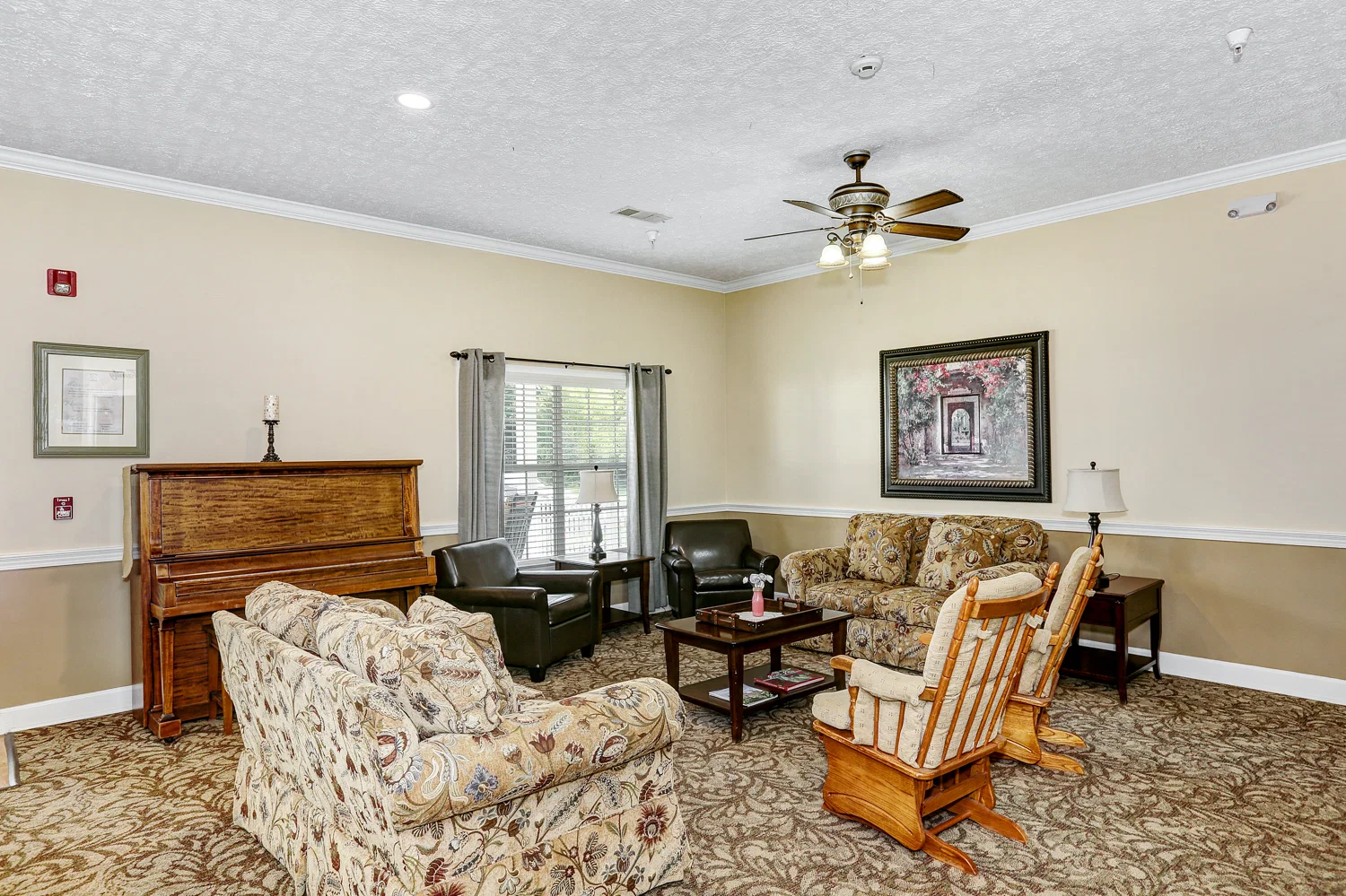 COUNTRY COTTAGE - DECATUR