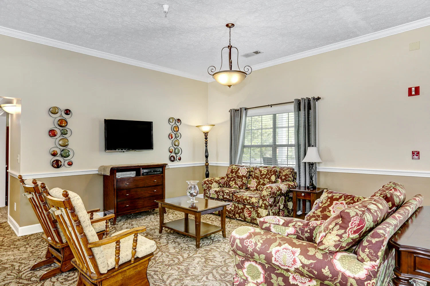 COUNTRY COTTAGE - DECATUR