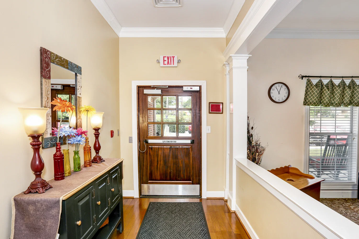 COUNTRY COTTAGE - RUSSELLVILLE