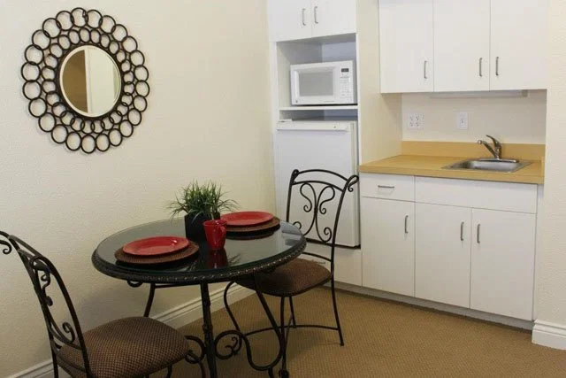 COUNTRY PLACE SENIOR LIVING LYONS