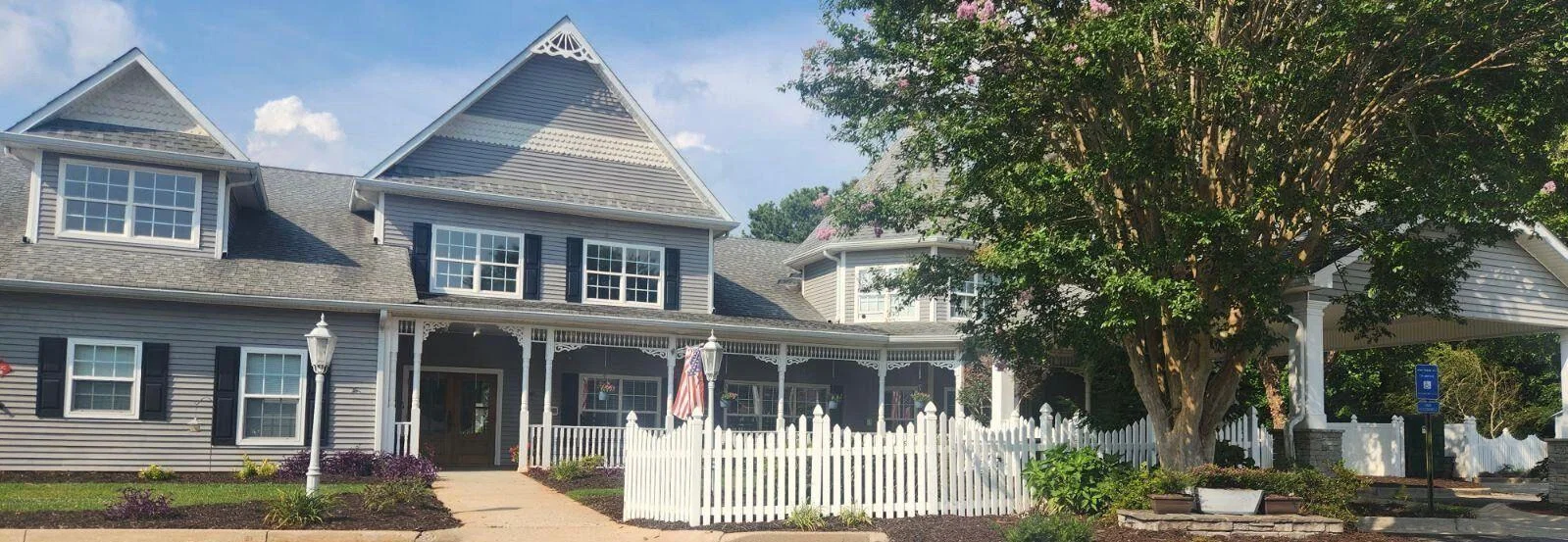 COUNTRY VILLAGE
