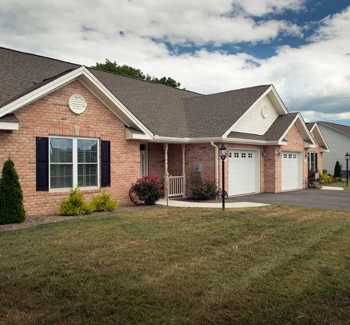 CREEKSIDE RESIDENCES