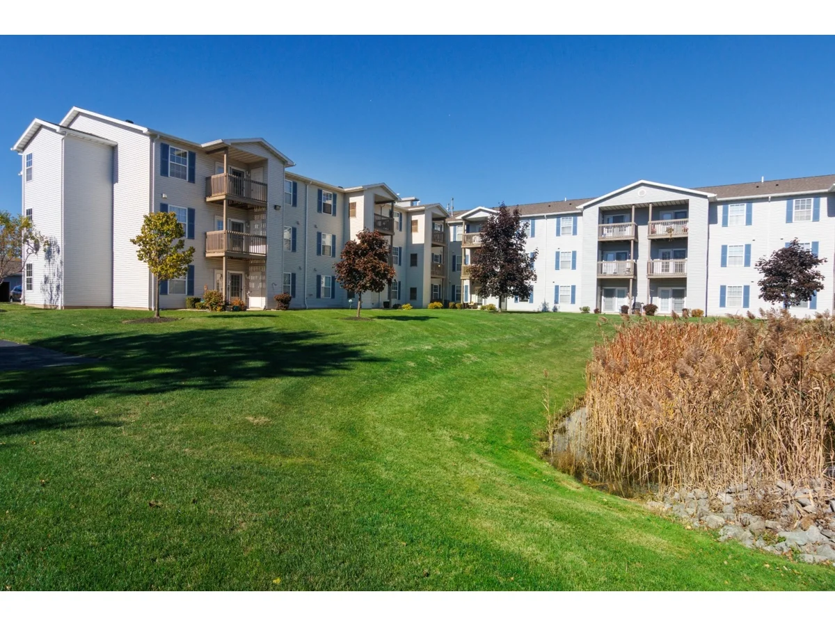 Crestmount Square Senior Apartments