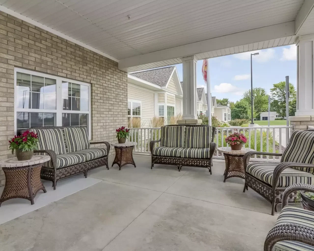 CRESTWOOD VILLAGE ASSISTED LIVING & MEMORY CARE