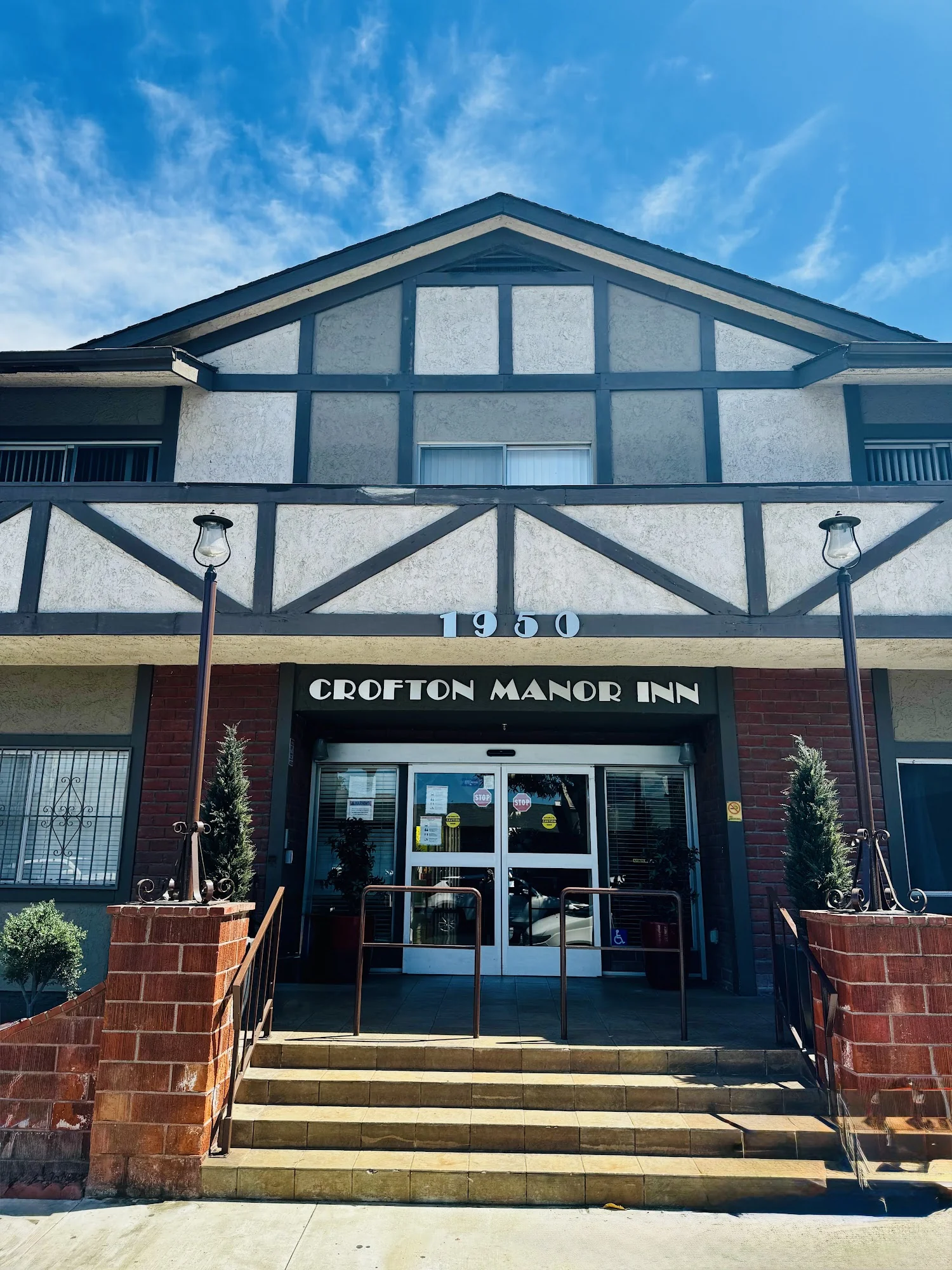 Crofton Manor Inn