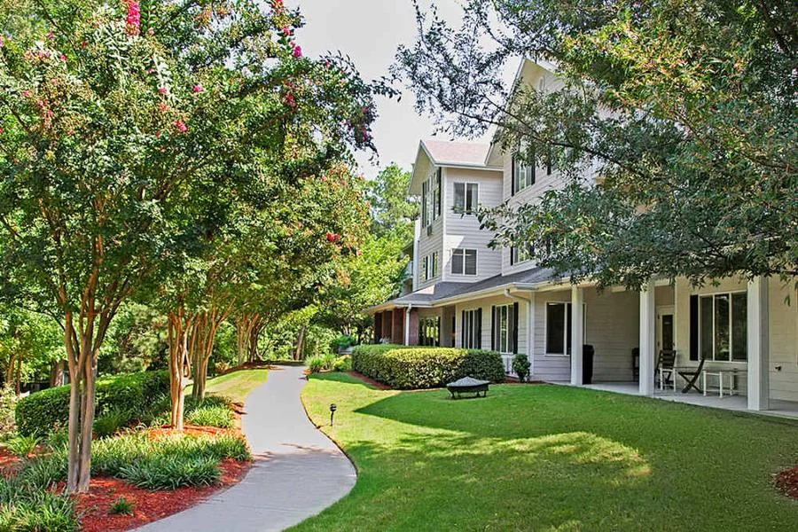 Deepwood Estates by Barclay House