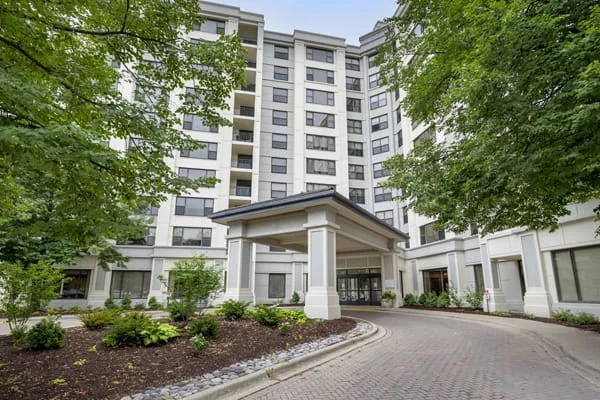 Discovery Village Des Plaines - Assisted Living photo