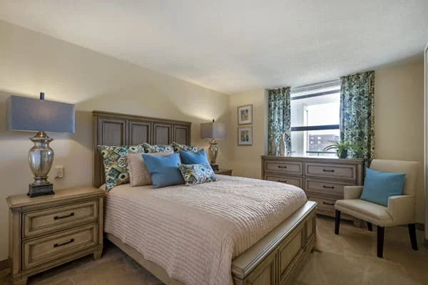 DISCOVERY VILLAGE DES PLAINES