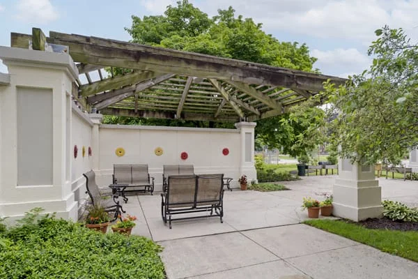 DISCOVERY VILLAGE DES PLAINES