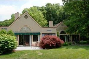 DUNWOODY VILLAGE
