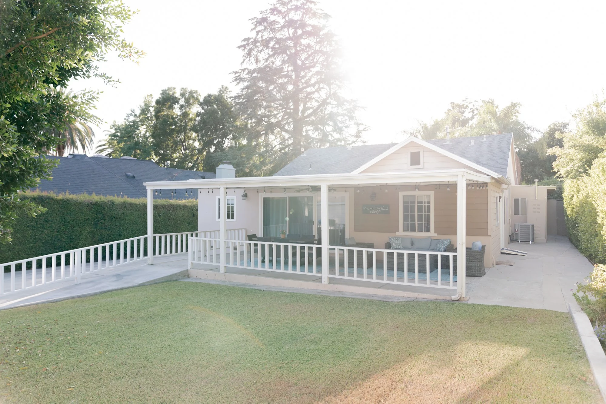 EATON CANYON VILLAS - SENIOR LIVING FACILITY, BOARD AND CARE, MEMORY CARE