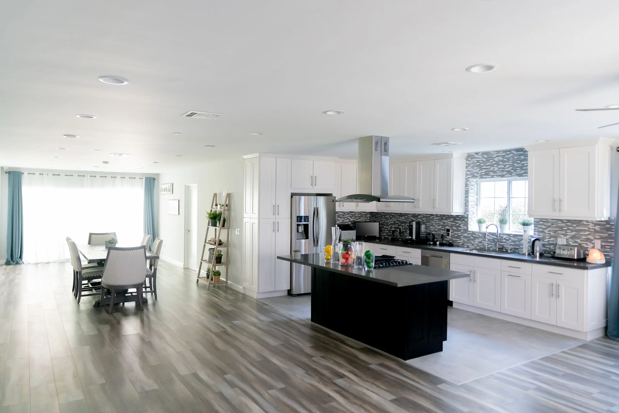 EATON CANYON VILLAS - SENIOR LIVING FACILITY, BOARD AND CARE, MEMORY CARE