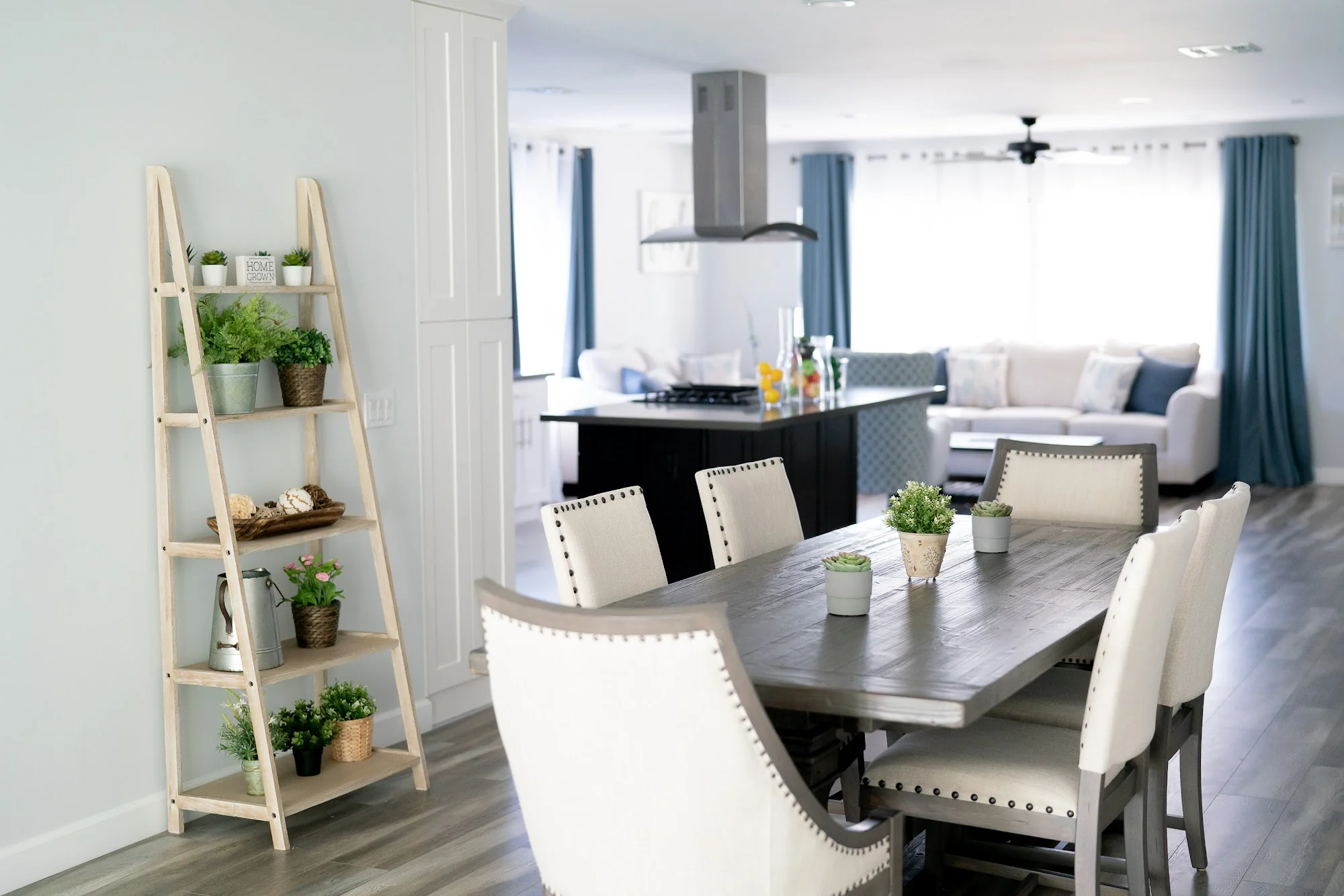 EATON CANYON VILLAS - SENIOR LIVING FACILITY, BOARD AND CARE, MEMORY CARE