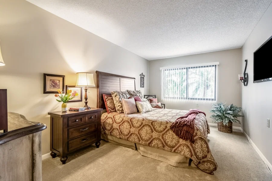 ELISON SENIOR LIVING COMMUNITY OF PINECREST