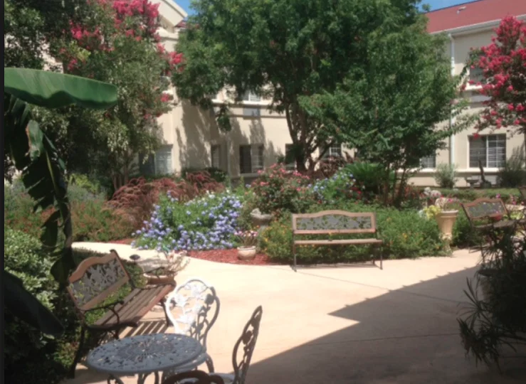ESPLANADE GARDENS