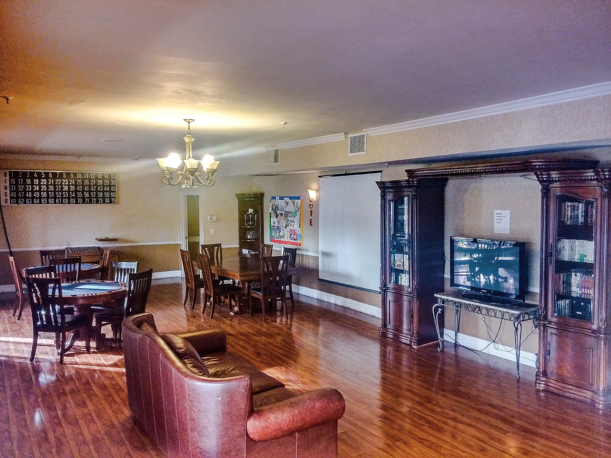 Fine Gold Manor