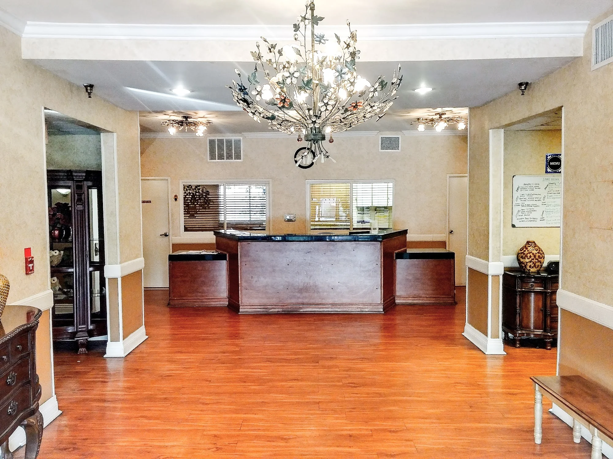 Fine Gold Manor