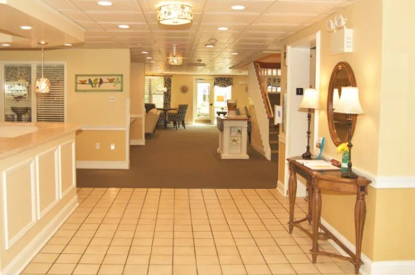 FRANKLIN COURT SENIOR LIVING